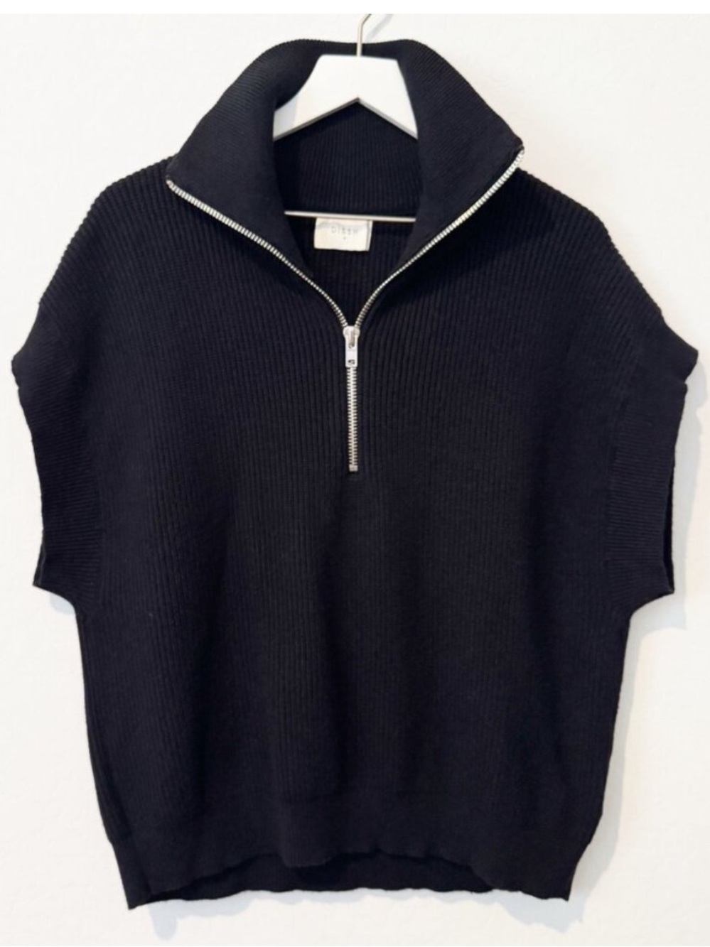 DISSH Hicks 1/4 Zip Pullover Ribbed Knit Sweater Vest Casual Minimalist Medium